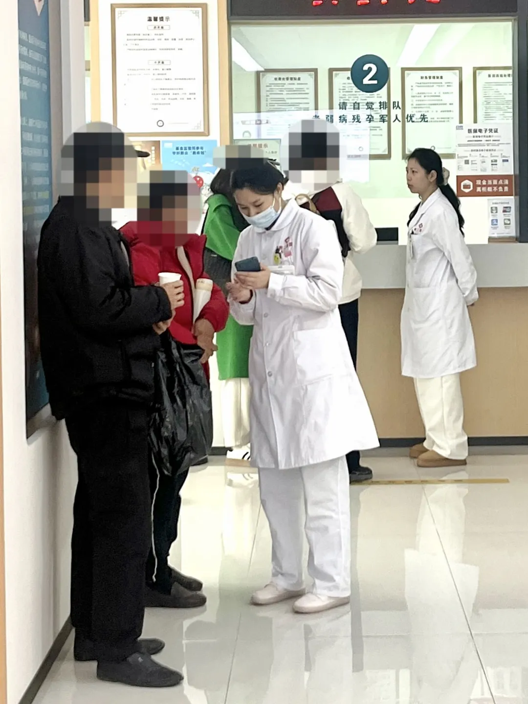 西南卵巢患者福音——成都附二中医医院攻克多囊卵巢综合征与卵巢早衰难题